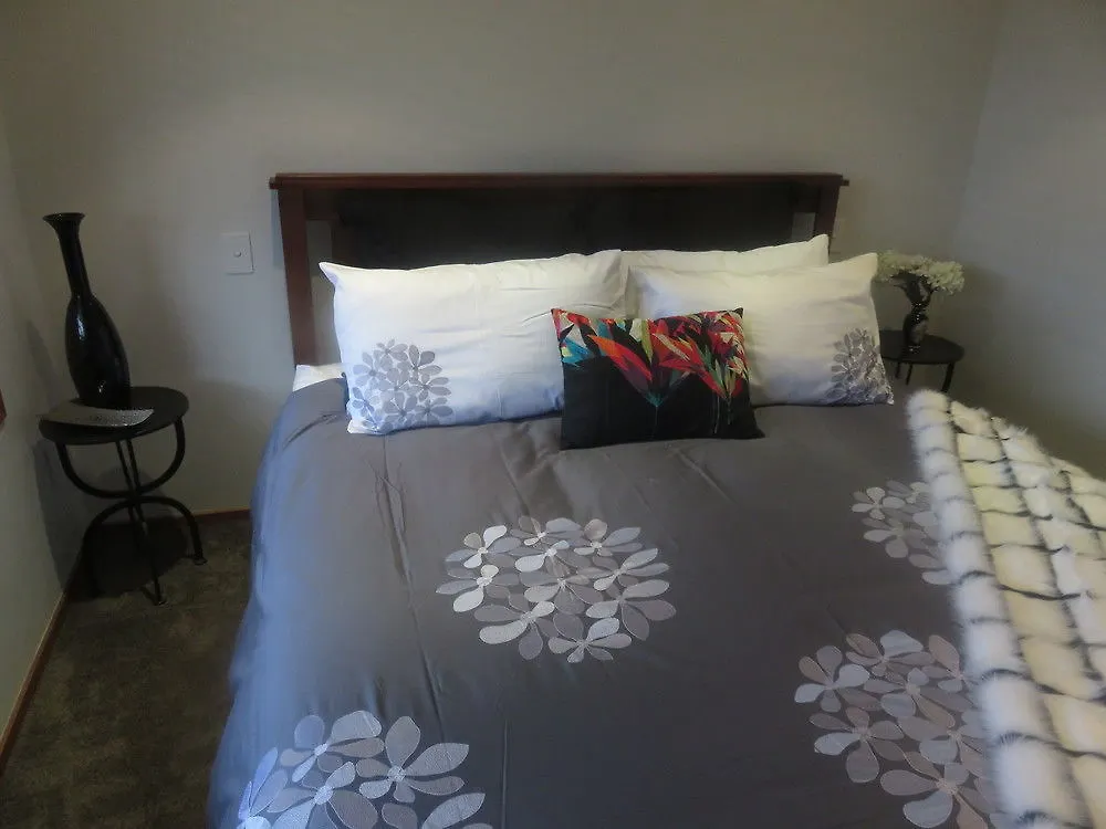 Maples On Harewood Bed & Breakfast Christchurch