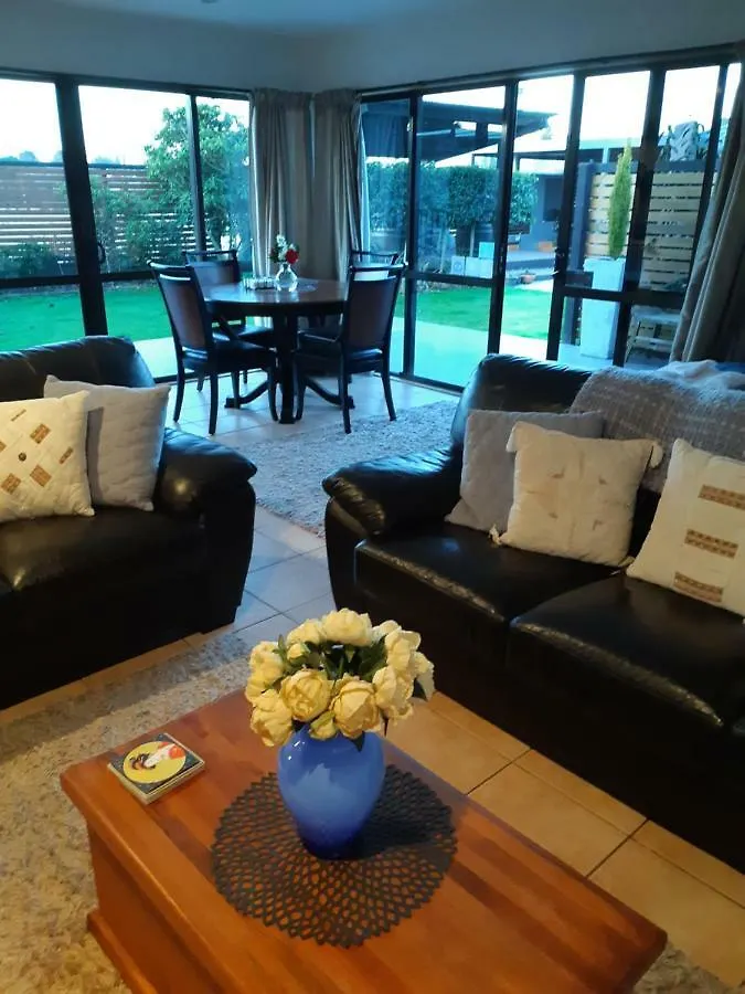 Maples On Harewood Bed & Breakfast Christchurch